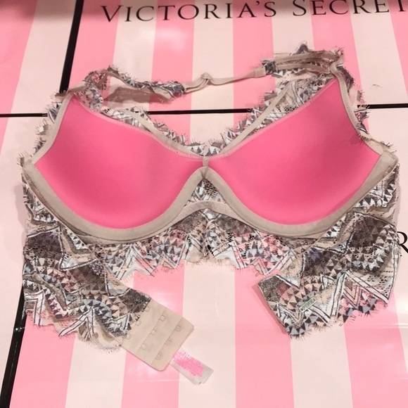 ๐ฅON SALE๐ฅ2/$25๐ฅ ๐ Pink ๐ Victoriaโs Secret Lace Halter Bralette - Picture 3 of 8